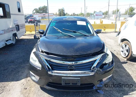 2015 Nissan Altima 2.5 S z USA, uszkodzony, nr VIN 1N4AL3AP4FC283895